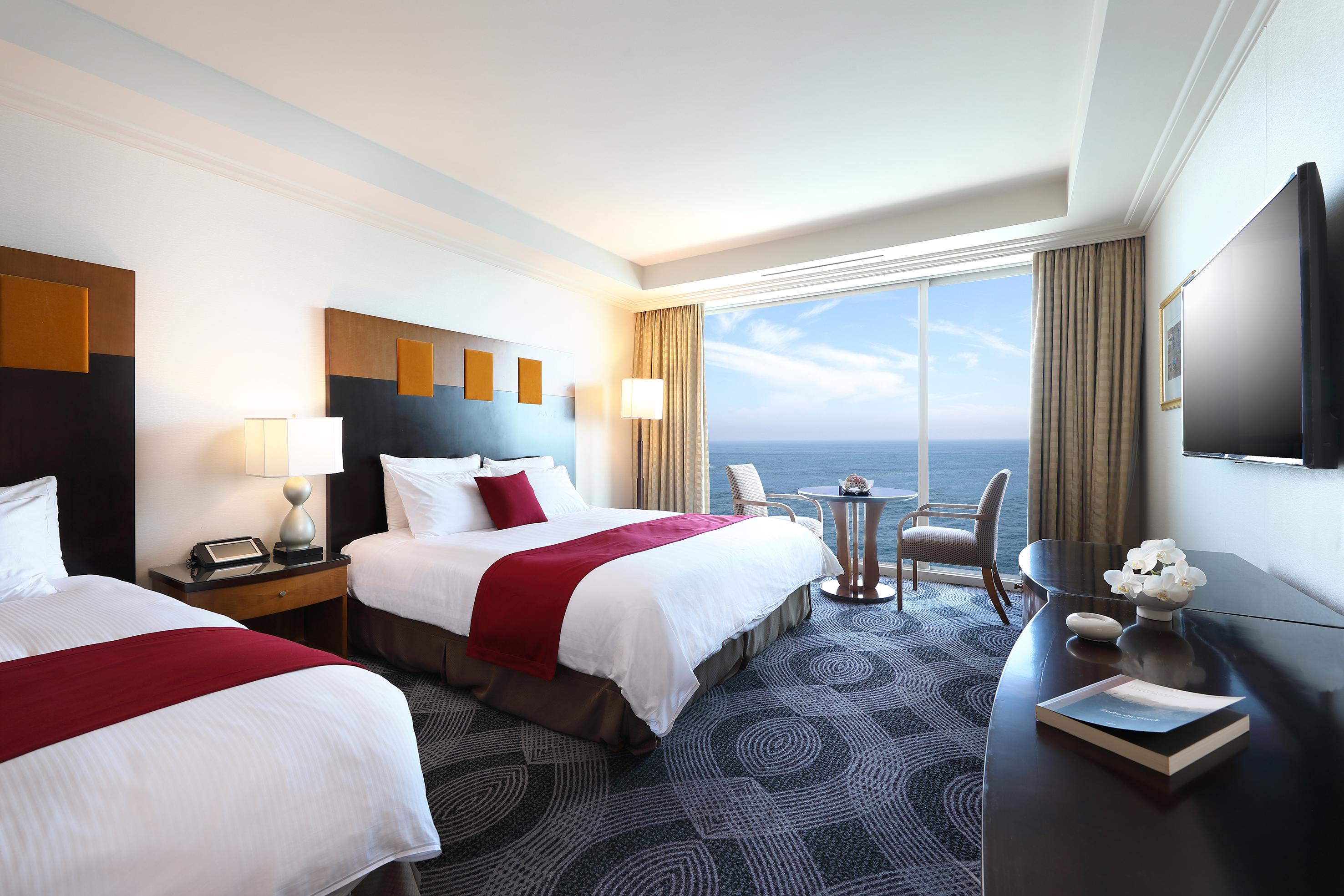 โรงแรม รามาดา พลาซ่า เจจู 5*