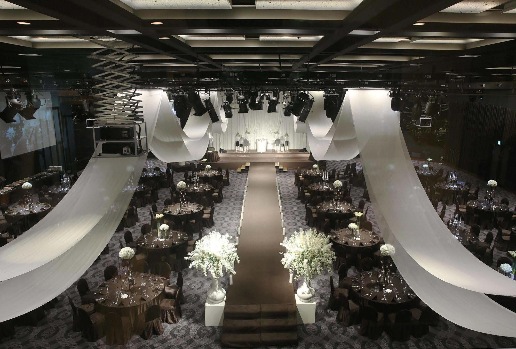 รามาดา พลาซ่า เจจู โรงแรม 5*